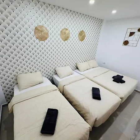 Apartment Luxury Near The And Downtown Centrum 8 Alicante