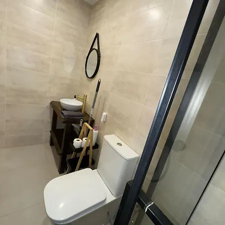 Апартаменты Luxury Near The And Downtown Centrum 8 *